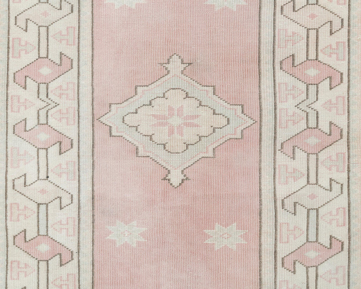 Beige Oushak Rug 2' 7" x 6' 2" | No. VR24132