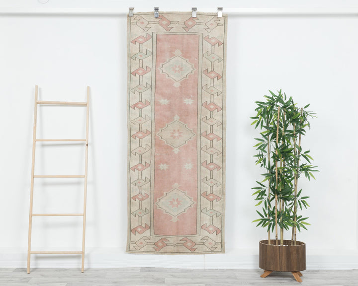 Beige Oushak Rug 2' 7" x 6' 2" | No. VR51816