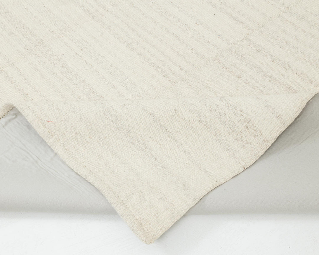 Beige Kilim Rug 9' 4" x 12' 8" | No. VR61868