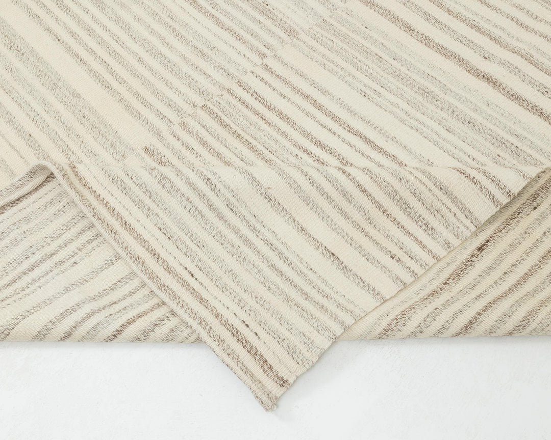 Beige Kilim Rug 13' 7" x 10' 2" | No. VR84033