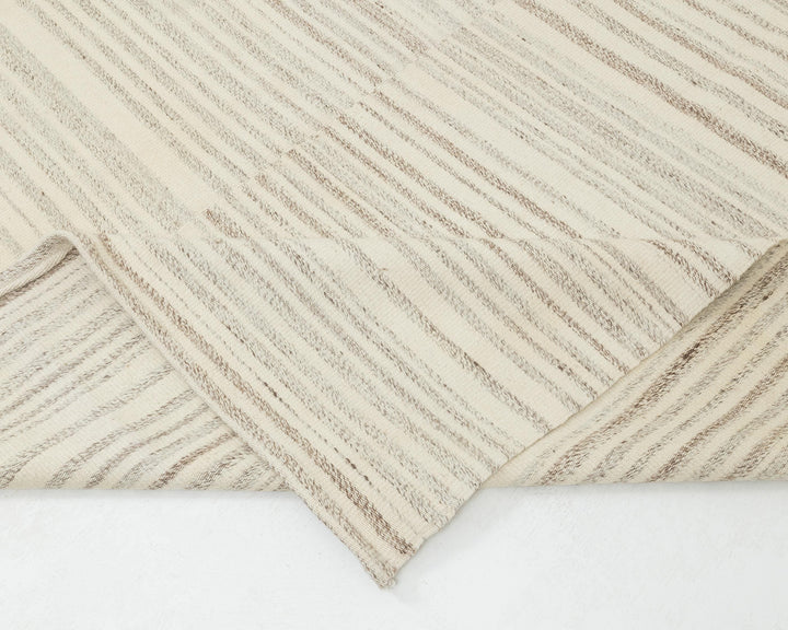 Beige Kilim Rug 13' 7" x 10' 2" | No. VR84033
