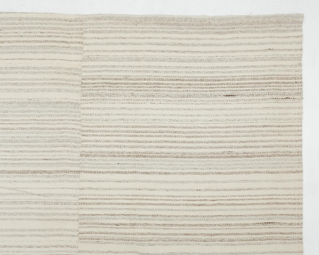 Beige Kilim Rug 10' x 13' 6" | No. VR38724
