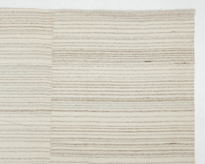 Beige Kilim Rug 10' x 13' 6" | No. VR38724