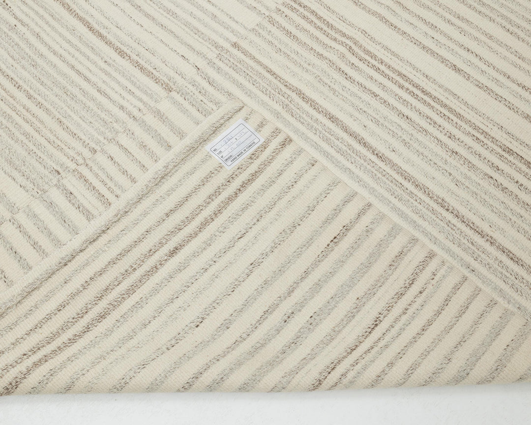 Beige Kilim Rug 10' x 13' 6" | No. VR38724