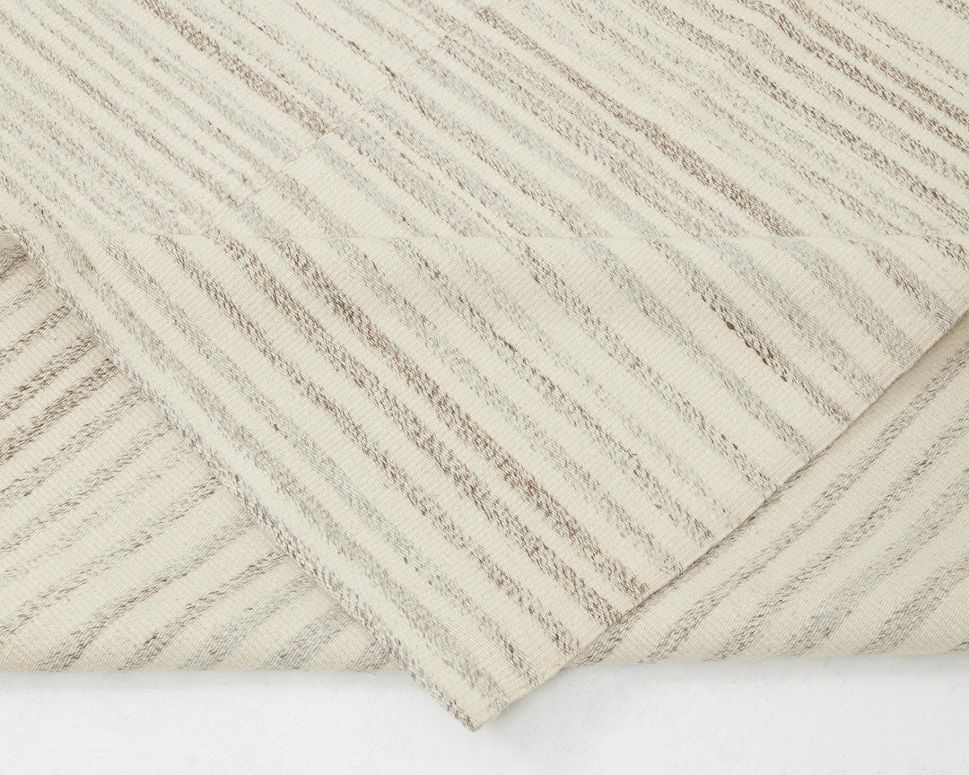 Beige Kilim Rug 10' x 13' 6" | No. VR38724