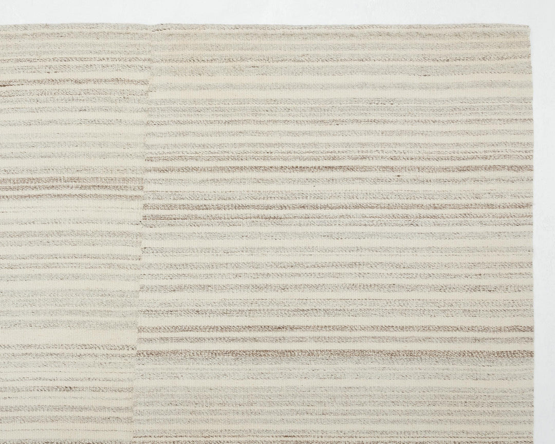 Beige Kilim Rug 9' 4" x 13' 5" | No. VR71404