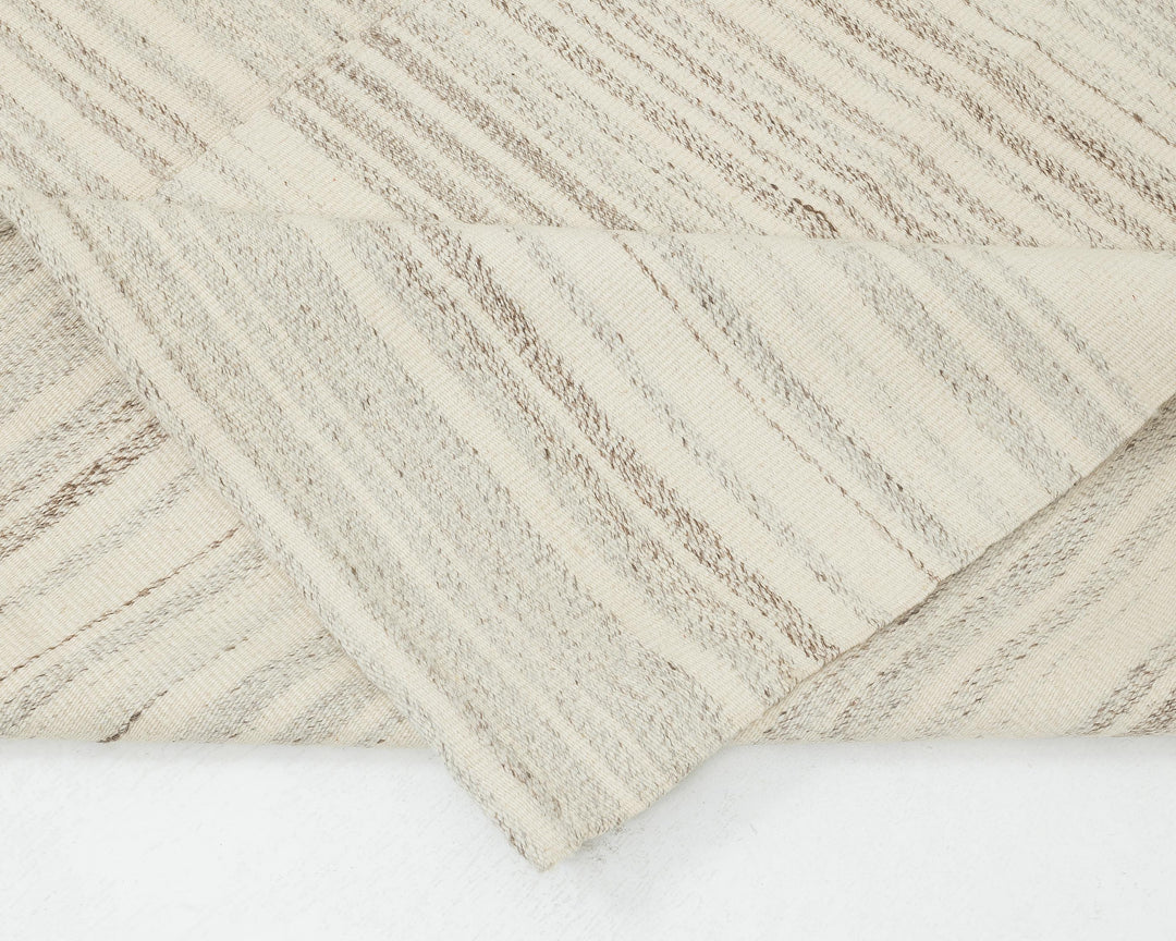 Beige Kilim Rug 9' 4" x 13' 5" | No. VR71404