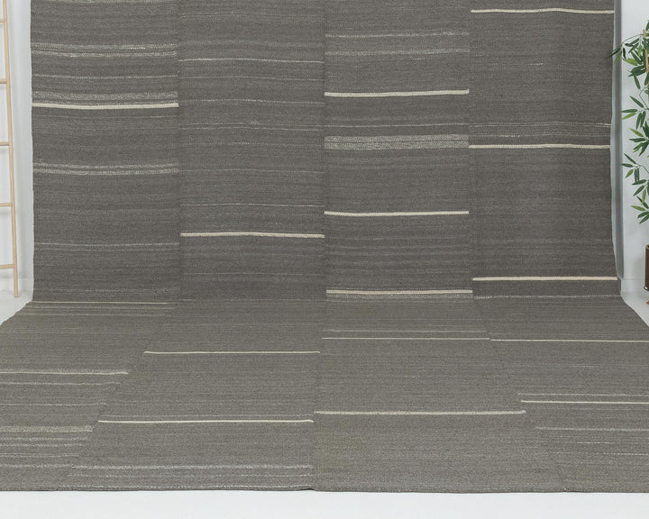 Gray Kilim Rug 9' 5" x 13' 2" | No. VR91887
