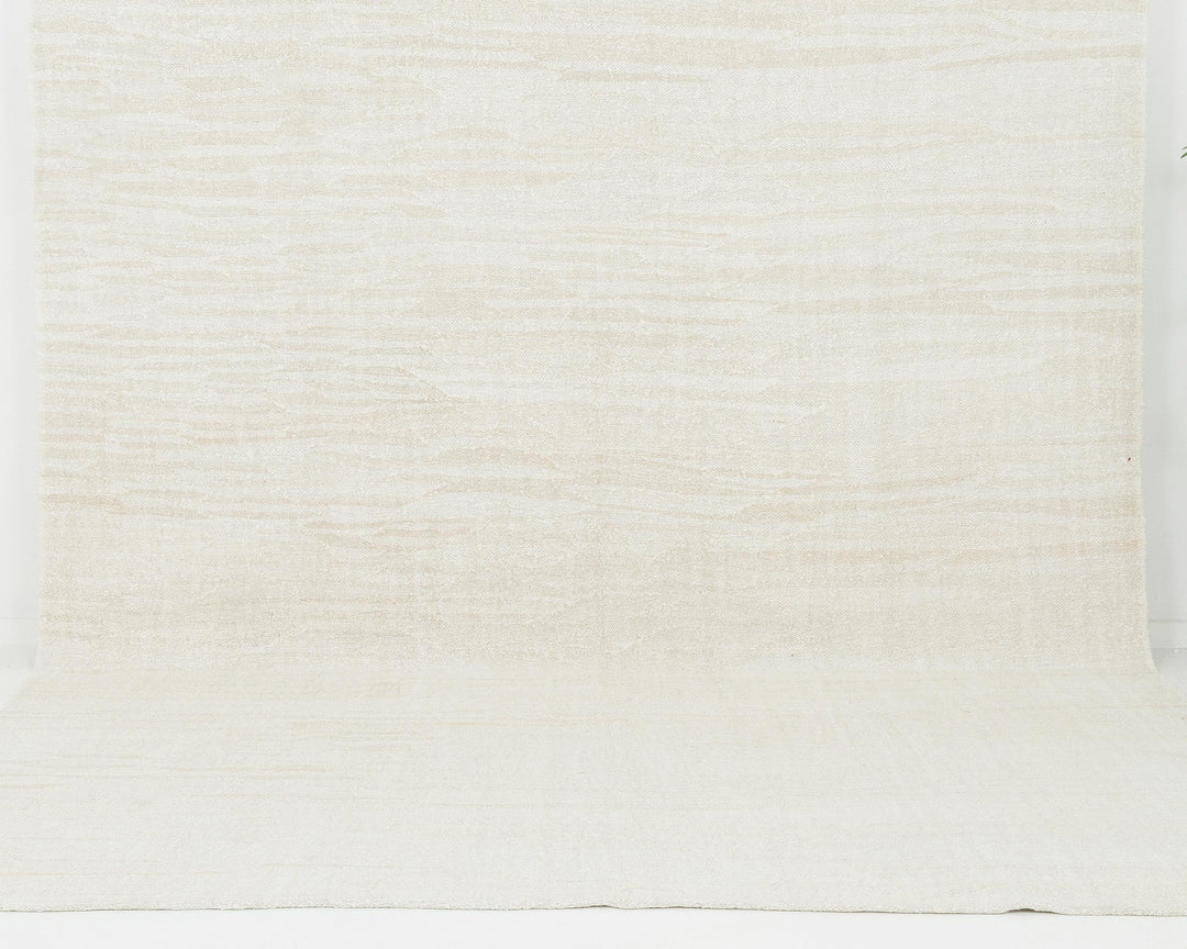 White Kilim Rug 8' 6" x 11' 2" | No. VR16042