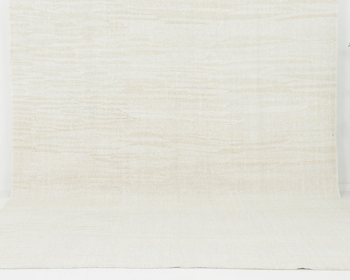 White Kilim Rug 8' 6" x 11' 2" | No. VR16042