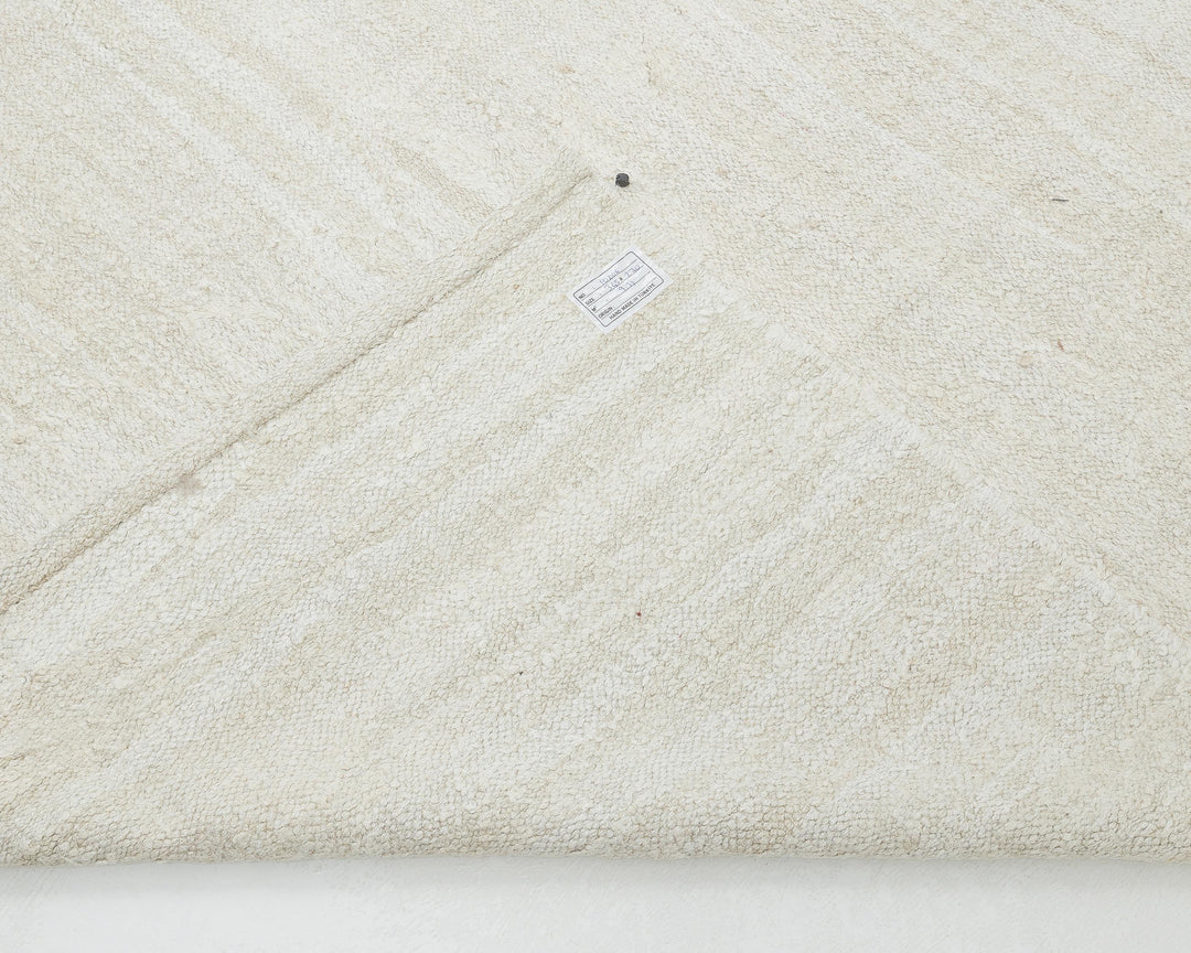 Ivory Kilim Rug 8' 10" x 11' 4" | No. VR93237