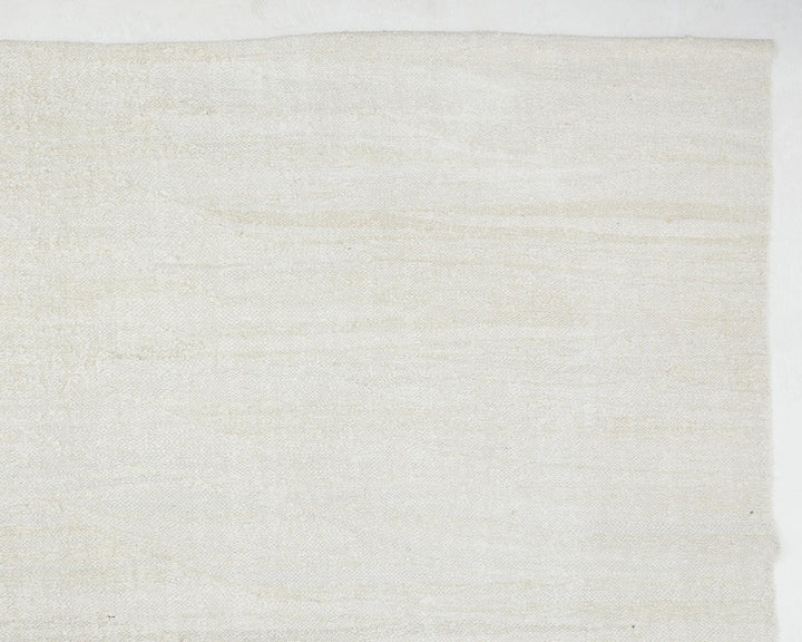 White Kilim Rug 9' 10" x 12' 10" | No. VR33556