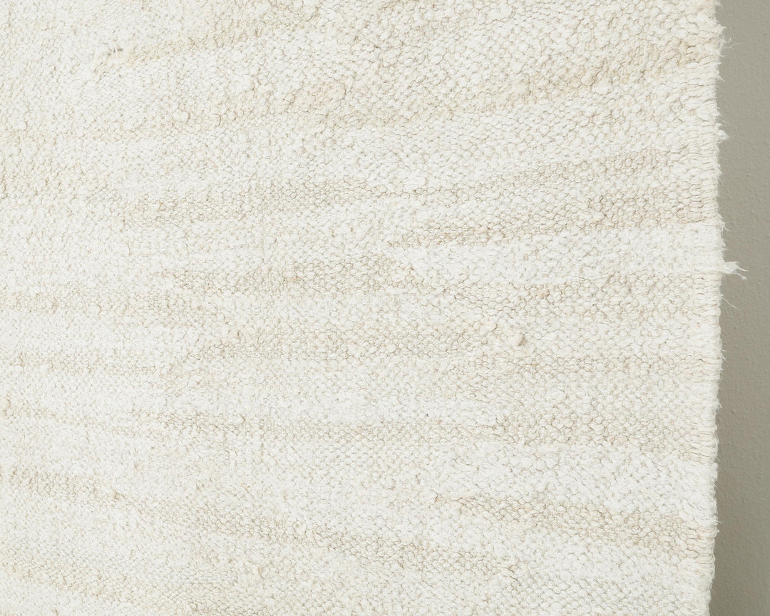 White Kilim Rug 9' 10" x 12' 10" | No. VR33556