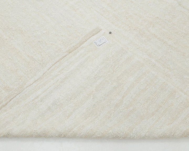 White Kilim Rug 9' 10" x 12' 10" | No. VR33556