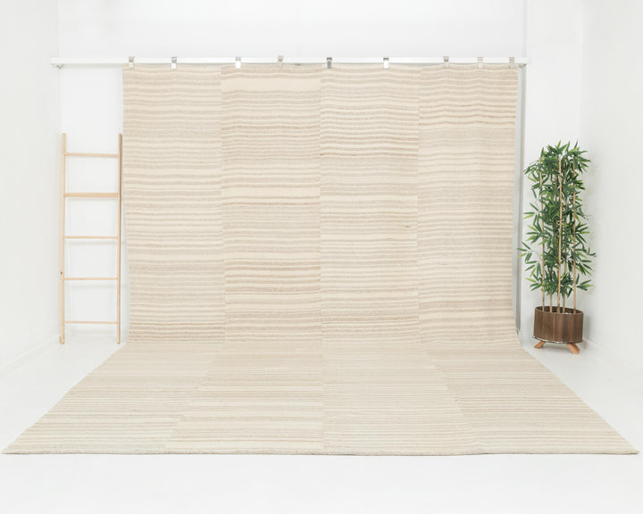 Beige Kilim Rug 9' 6" x 12' 10" | No. VR48799