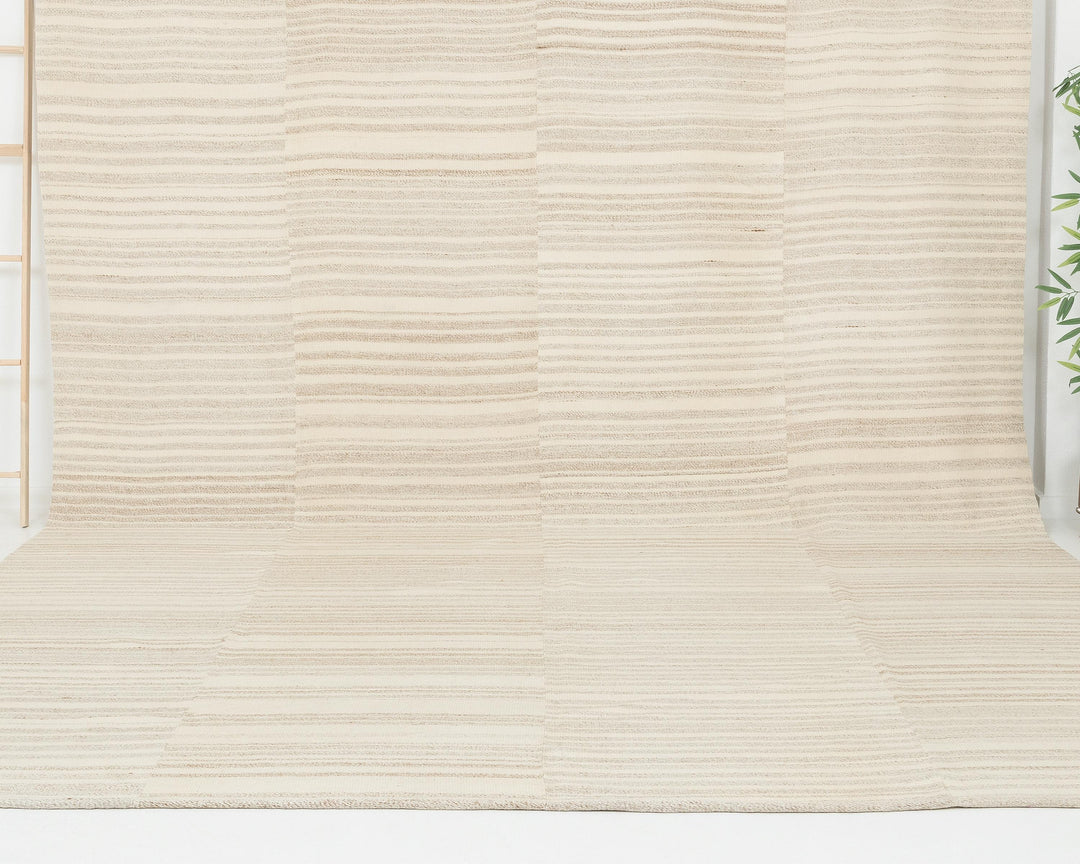 Beige Kilim Rug 9' 6" x 12' 10" | No. VR48799