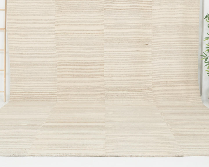 Beige Kilim Rug 9' 6" x 12' 10" | No. VR48799