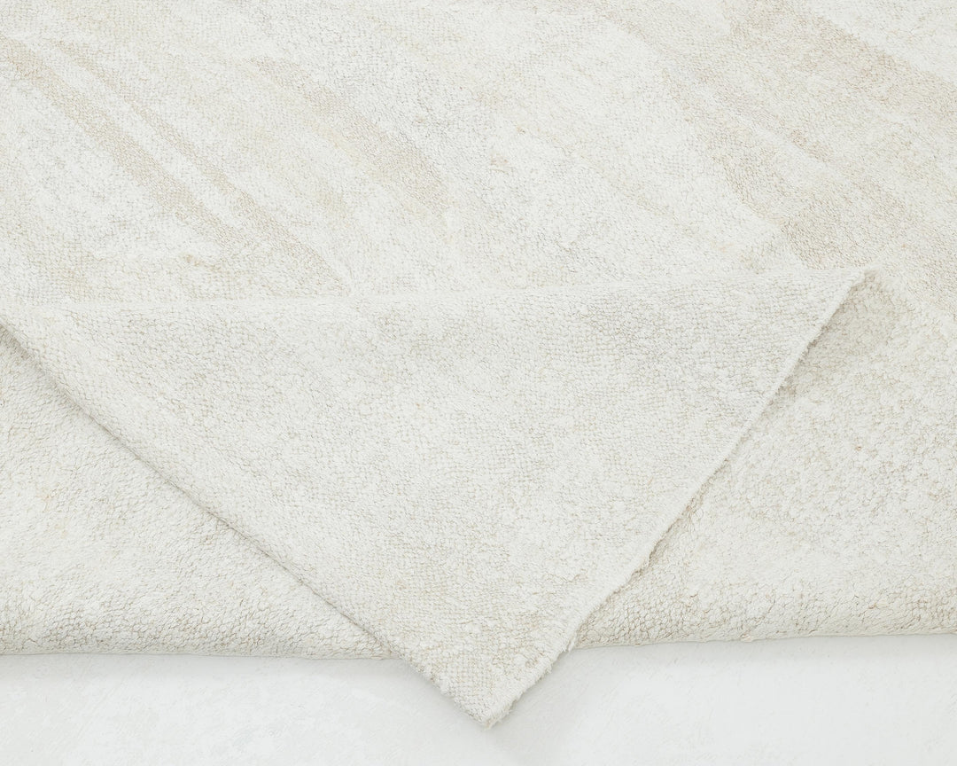 White Kilim Rug 9' 10" x 12' 1" | No. VR37923