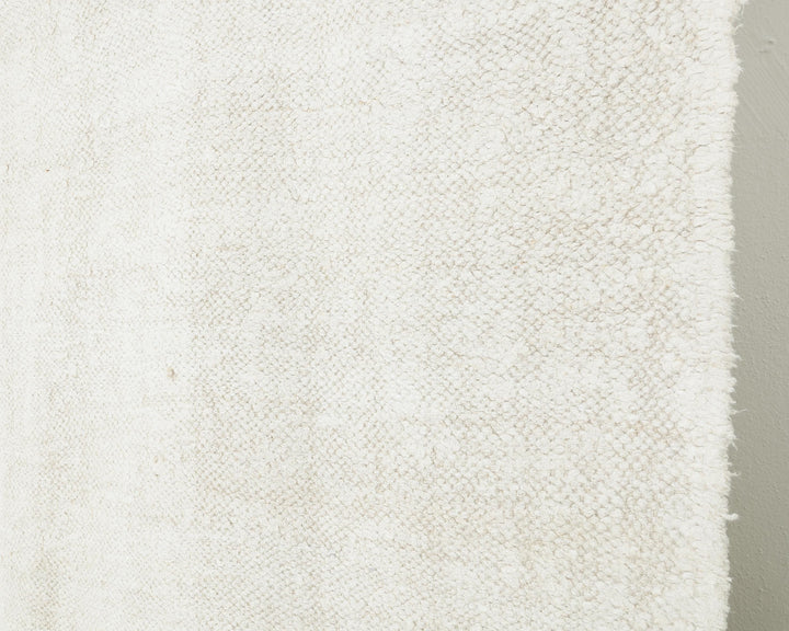 White Kilim Rug 9' 6" x 12' 1" | No. VR23856