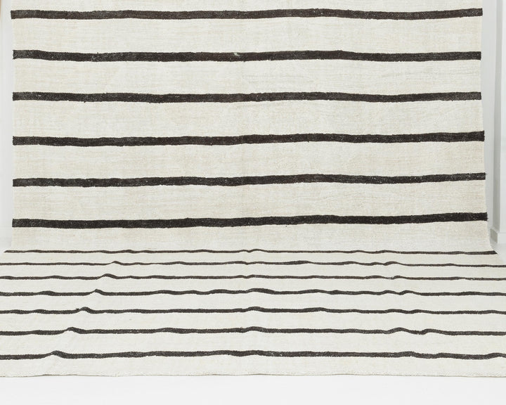 Black Kilim Rug 8' 10" x 11' 6" | No. VR16512