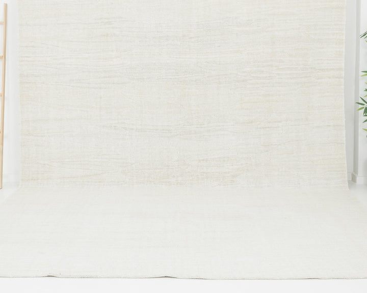 Ivory Kilim Rug 8' 10" x 11' 10" | No. VR58167