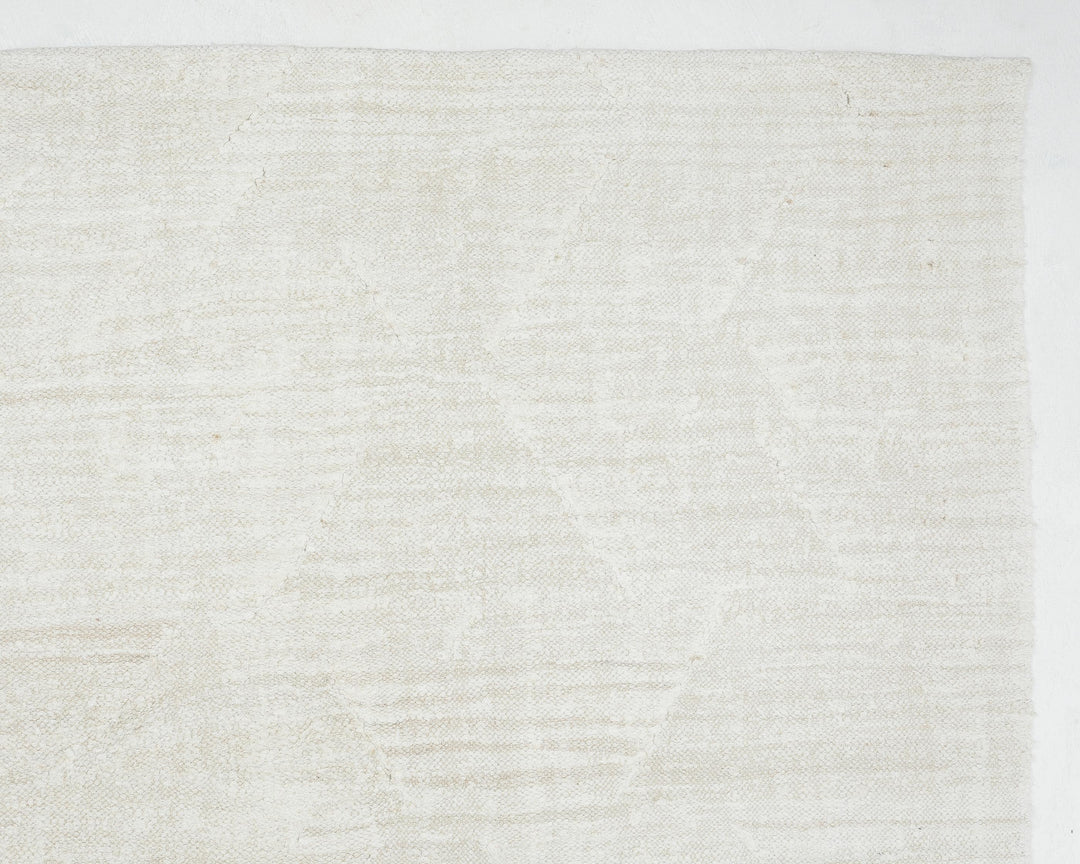 White Kilim Rug 8' 4" x 10' 11" | No. VR36973
