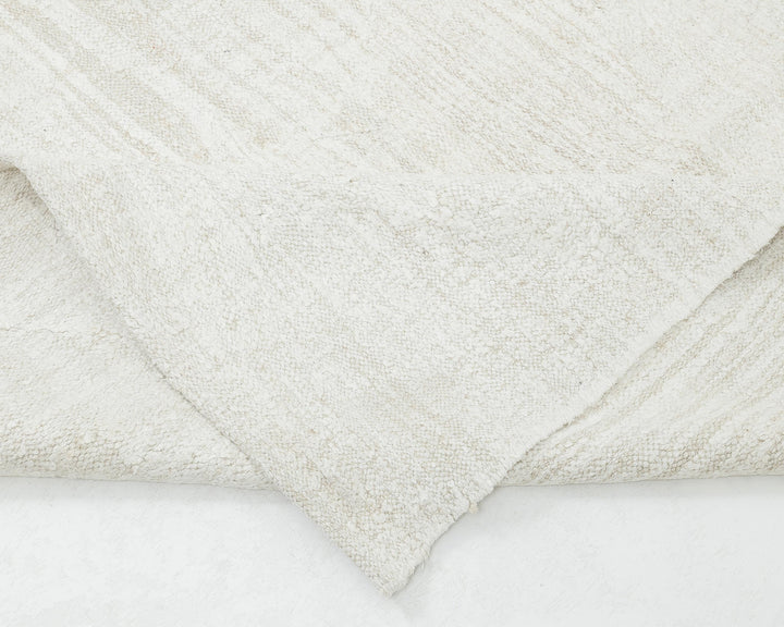 White Kilim Rug 9' 1" x 11' 7" | No. VR83571