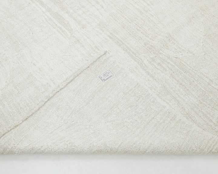 White Kilim Rug 9' 1" x 11' 7" | No. VR83571
