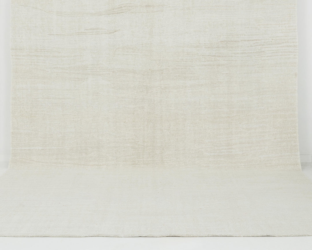 White Kilim Rug 8' 1" x 11' 1" | No. VR19514