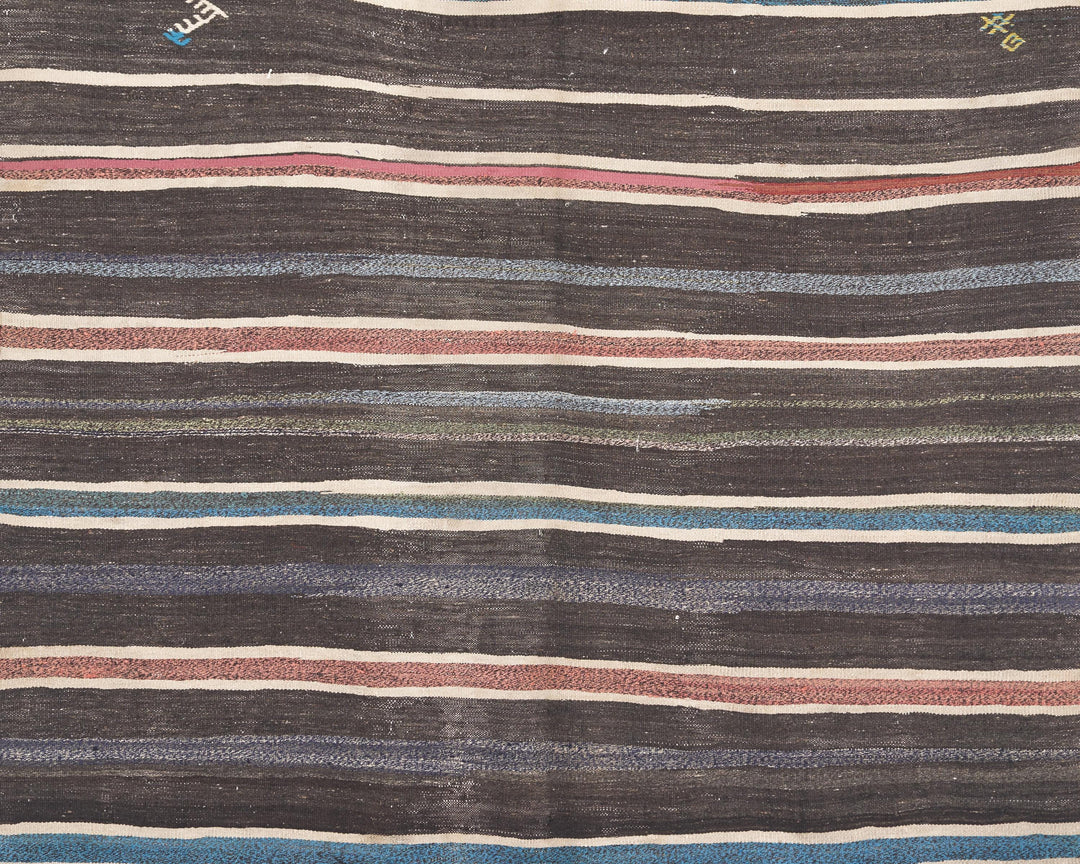 Kilim Rug 6' 5" x 9' 2" | No. VR83995