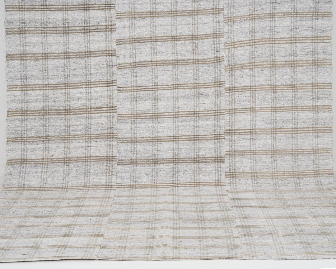 Gray Kilim Rug 6' 4" x 9' 10" | No. VR18451