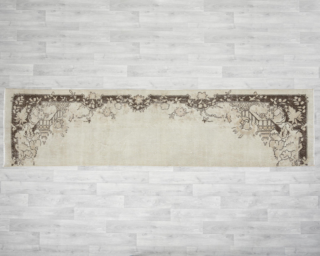 Runner Rug 10' 7" x 2' 7" | No. VR52598