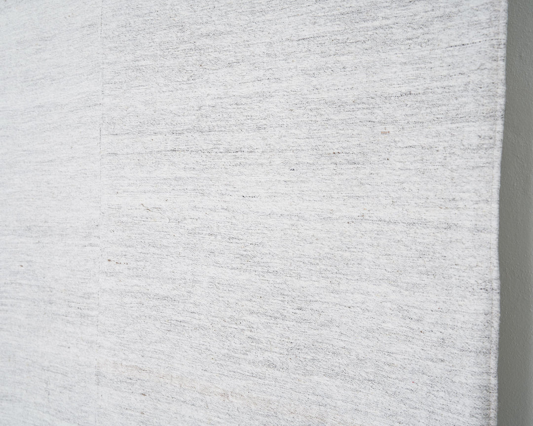 White Kilim Rug 6' 7" x 8' 10" | No. VR37147