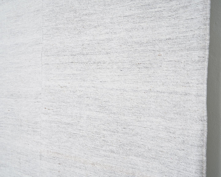 White Kilim Rug 6' 7" x 8' 10" | No. VR37147