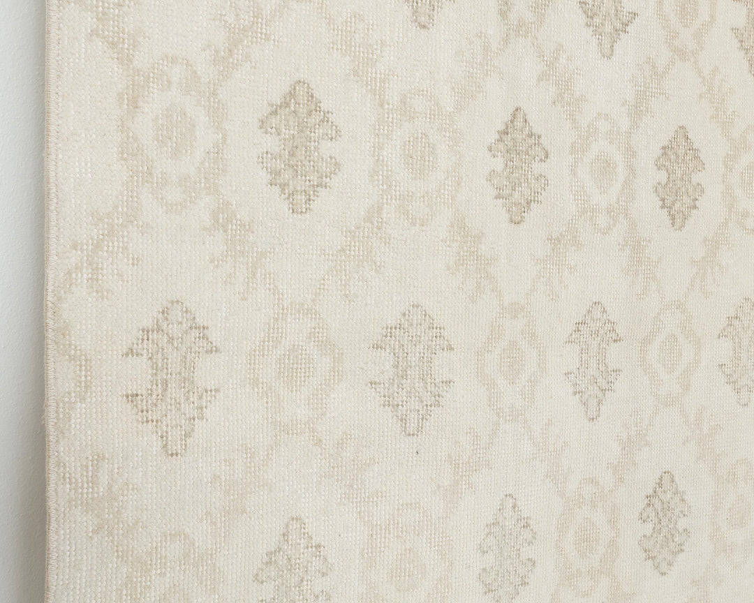 Neutral Oushak Rug 3' 8" x 9' | No. VR14799