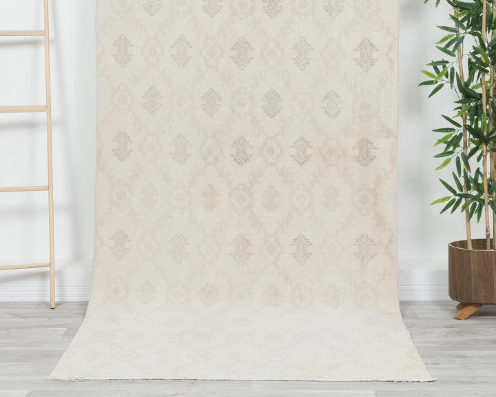 Neutral Oushak Rug 3' 8" x 9' | No. VR14799