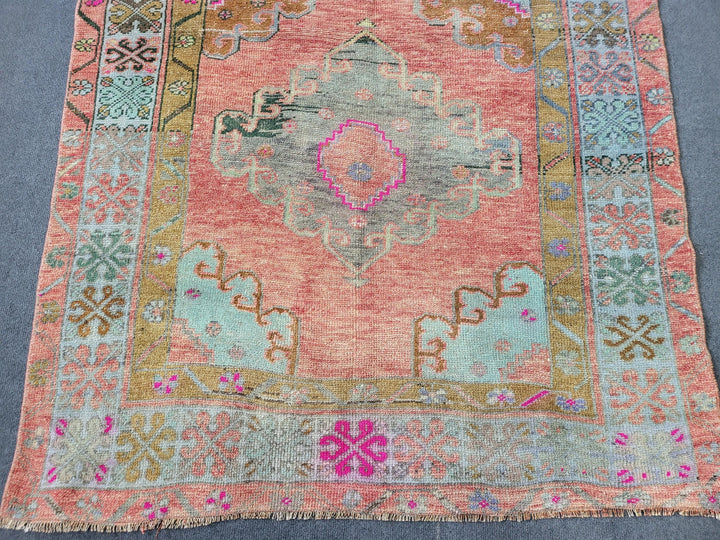 Turkish Oushak Rug 3' 9" x 6' 1" Hand-Knotted border