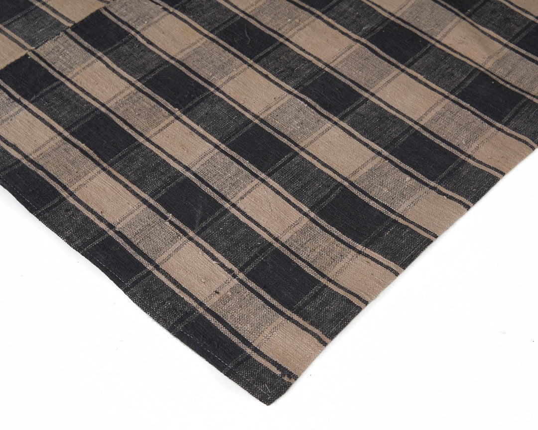 Kilim Rug 5' 11" x 9' 4" | No. VR88947