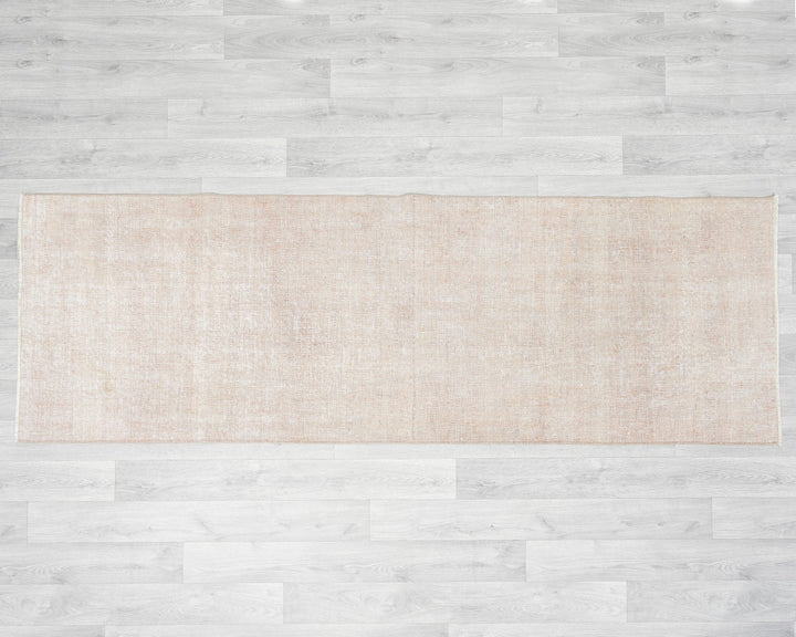 Neutral Runner Rug 2' 6" x 7' 5" | No. VR45362