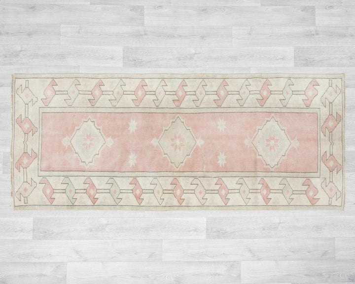 Beige Oushak Rug 2' 7" x 6' 2" | No. VR51816