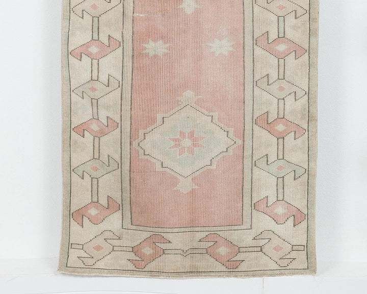 Beige Oushak Rug 2' 7" x 6' 2" | No. VR51816