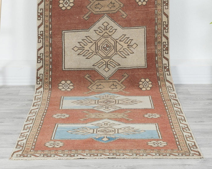 Runner Rug 10' 3" x 2' 9" | No. VR26722