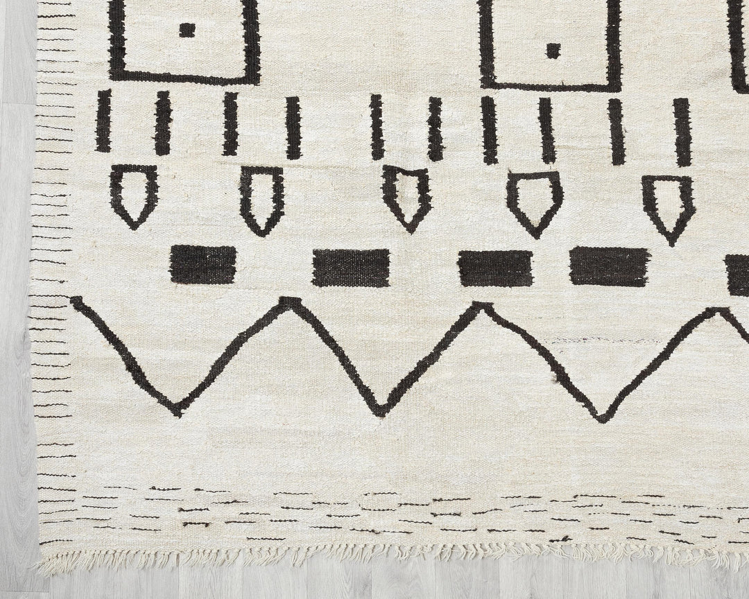 Black Kilim Rug 9' 10" x 12' 1" | No. VR19506