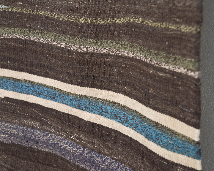 Kilim Rug 6' 5" x 9' 2" | No. VR83995