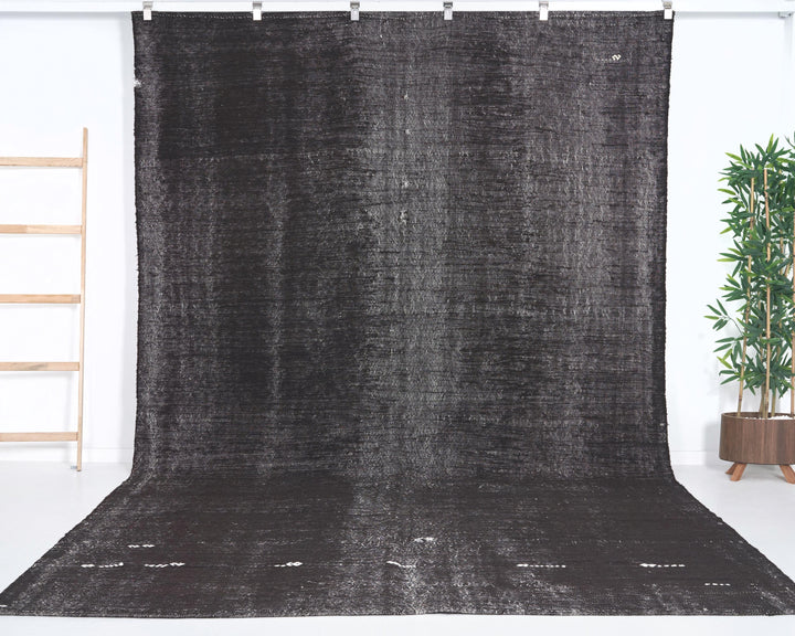 Brown Kilim Rug 7' 5" x 12' 4" | No. VR29167