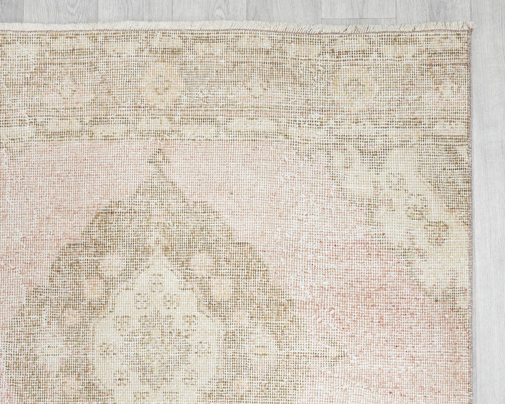 Neutral Runner Rug 3' 1" x 12' 5" | No. VR60310