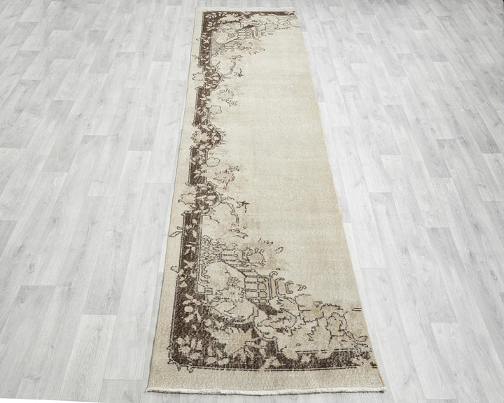 Runner Rug 10' 7" x 2' 7" | No. VR52598