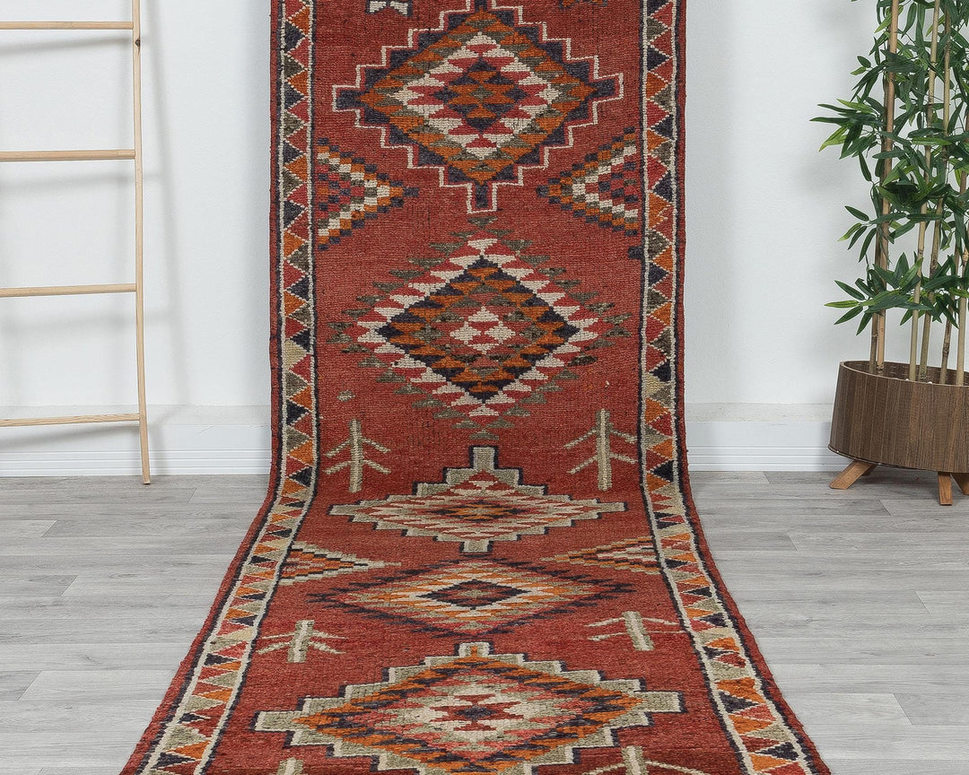 Runner Rug 12' 10" x 2' 11" | No. VR47370