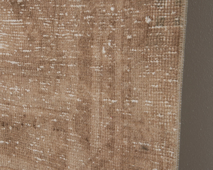 Neutral Runner Rug 3' 2" x 11' 4" | No. VR17990