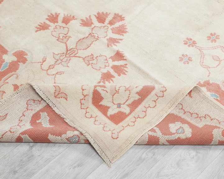 Beige Oushak Rug 8' 8" x 5' 5" | No. VR14038